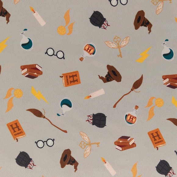 Harvey’s Harry Potter Hogwarts Medium Poster Tote Bag, Charm of Crest NEW - Picture 5 of 9